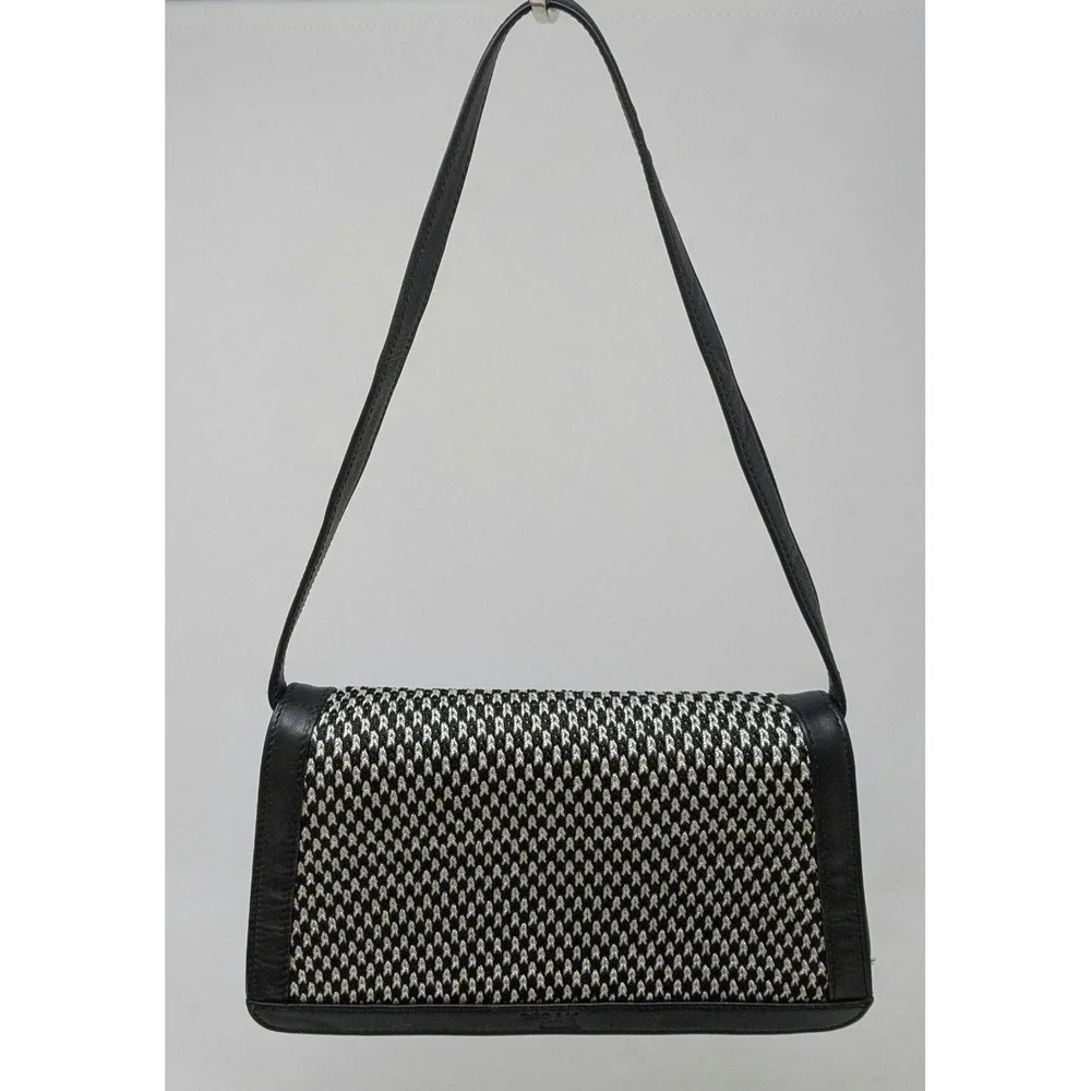 The Sak Elliott Lucca Crochet Front Purse Handbag Black White Small